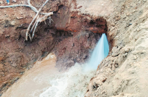 بھیونڈی : ممبئی میونسپل کارپوریشن کی تانسا پائپ لائن پھٹ گئی