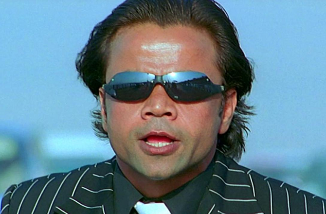 <p><strong>چھوٹا ڈان (اداکار: راج پال یادو)</strong><br />راج پال یادو نے ۲۰۰۷ء میں ریلیز ہوئی فلم &rsquo;&rsquo;پارٹنر&lsquo;&lsquo; میں &rsquo;&rsquo;چھوٹا ڈان&lsquo;&lsquo; کا مزاحیہ کردار نبھایا تھا۔</p>