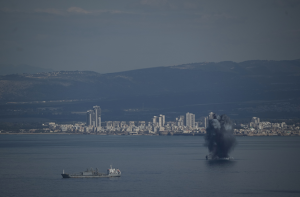 ایران حملہ: ڈیفنس کونسل کے سیکرٹری علی شمخانی حملوں میں شہید، آبنائے ہرمز بند