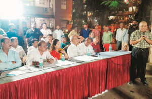 دھاراوی: شاہو نگر کے مکینوں کوگھر خالی کرنے کےن وٹس پر برہمی، میٹنگ کا انعقاد