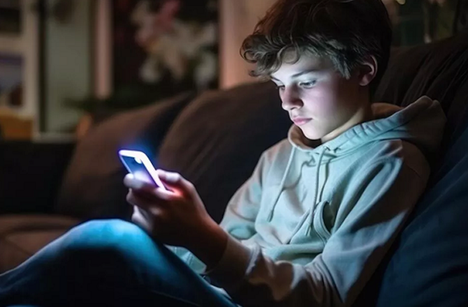 ناروے میں کم عمروں کی بڑی تعداد اپناسوشل میڈیا وقت کم کرنا چاہتی ہے: سروے