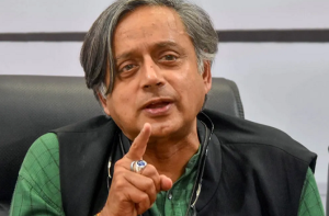 ششی تھرور کی واشنگٹن پوسٹ پر تنقید، بیٹے ایشان کی برطرفی کو ’’بے معنی‘‘ قرار دیا