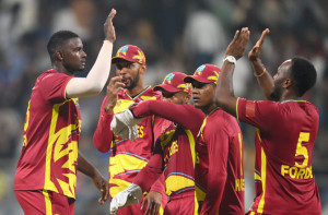 رُدر فورڈ اور موتی کی شاندار کارکردگی، ویسٹ انڈیز نے انگلینڈ کو شکست دے دی