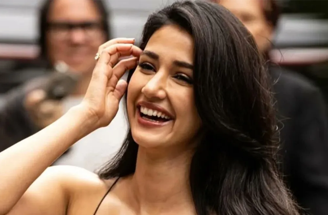 <p>دشا پٹانی کی بہن، خوشبو پٹانی، ہندوستانی فوج میں لیفٹیننٹ ہیں۔ اس کے والد جگدیش سنگھ پٹانی ایک پولیس افسر ہیں۔ &nbsp;</p>