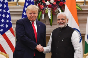 ٹرمپ کی ہندوستان کو روسی تیل کی درآمدات کم نہ کرنے پر مزید ٹیرف لگانے کی وارننگ