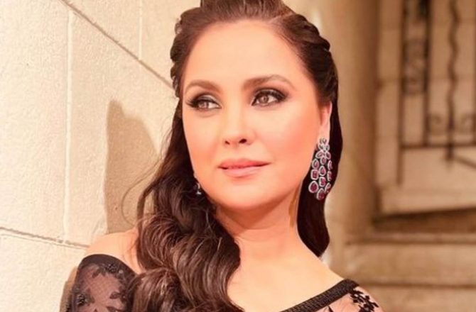 <p>اداکارہ لارا دتہ سابق ونگ کمانڈر ایل کے دتہ کی بیٹی ہیں۔ &nbsp; ان کی بہن چیرل دتہ نے بھی ہندوستانی فضائیہ میں خدمات انجام دی ہیں۔ لارا اکثر اپنے والد کی بہادری کا ذکر کرتی ہیں۔</p>