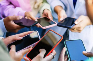 موبائل دوستی اور نئی نسل