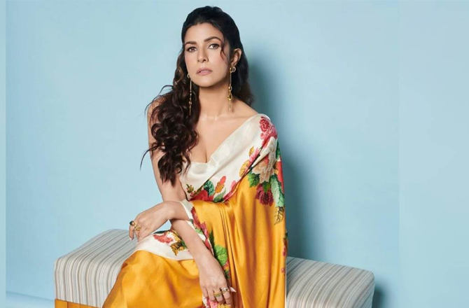 <p>نمرت کور کے والد میجر بھوپندر سنگھ ۴۴؍ سال کی عمر میں کشمیر کے ویریناگ میں کشمیری علیحدگی پسندوں کے حملے میں شہید ہو گئے تھے۔</p>