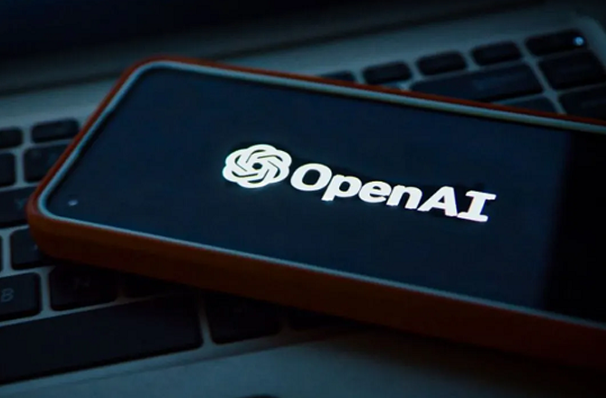 اوپن اے آئی چیٹ جی پی ٹی کے مفت صارفین کیلئے اشتہارات متعارف کرے گا