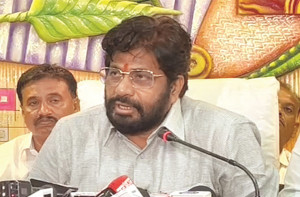 بی جے پی لیڈر اور ریاستی وزیر چندر شیکھر باونکولے پربچو کڑو کے سنگین الزامات