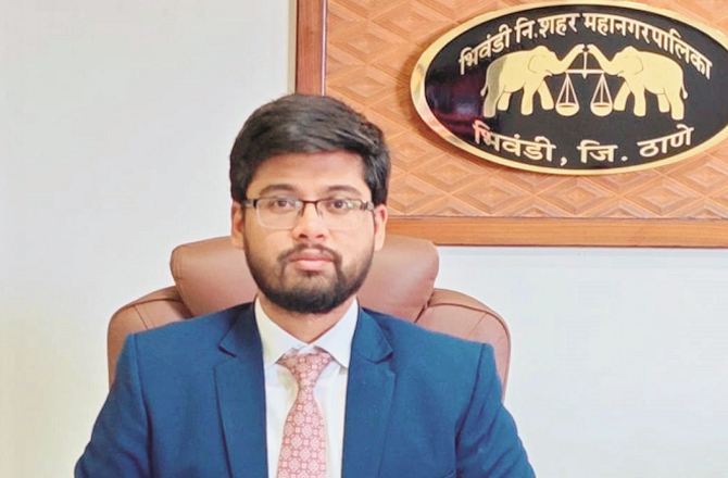 Bhiwandi Municipal Commissioner Anmol Sagar۔ Photo: INN
