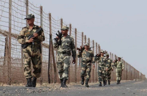 بی ایس ایف نے ۱۴؍ بنگالی مسلمانوں کو جبراً ادیشہ سے بنگلہ دیش بھیج دیا