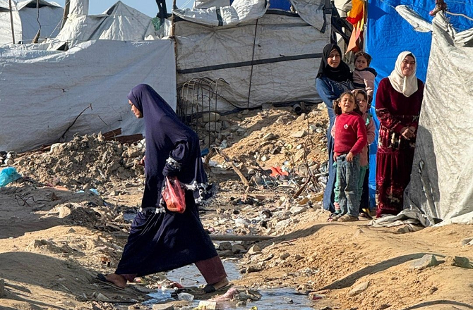 غزہ: بدترین انسانی بحران کے خلاف فلسطینیوں کا احتجاج، یو این سے مداخلت کا مطالبہ