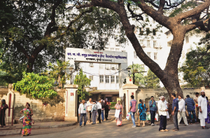 اسپتال کےعملےکو الیکشن ڈیوٹی دینے سے طبی خدمات متاثر