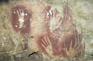 انڈونیشیا: غاروں میں ۶۷؍ ہزار ۸۰۰؍ سال پرانا دنیا کا قدیم ترین راک آرٹ دریافت