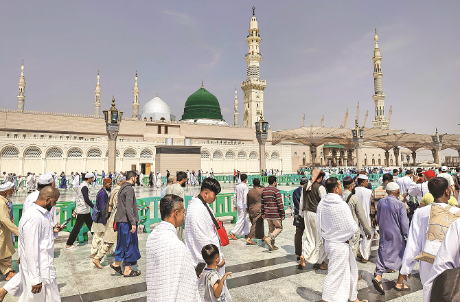 Millions of devotees from all corners of the world attend the court of the Holy Prophet (PBUH), and this process continues throughout the year. Picture: INN