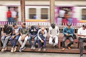 روزانہ ٹرینوں کی منسوخی سے مسافر پریشان