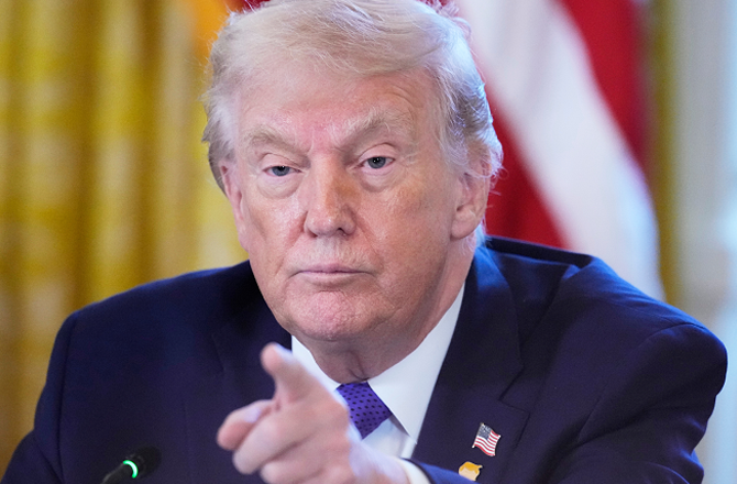 امریکہ گرین لینڈ پر حملے کیلئے سنجیدہ، ٹرمپ کا فوجی سربراہوں کو منصوبے کا حکم