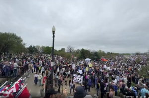 امریکہ: آئی سی ای کے خلاف مظاہروں میں ہزاروں افراد کی شرکت