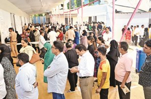 قاری نامہ:آج ہمارے ملک میں جمہوریت کی کیا اہمیت ہے،ہم اس کے تحفظ کیلئے کیا کریں؟