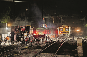 ممبئی سینٹرل اور گرانٹ روڈ کے درمیان۱۳؍گھنٹے کے بلاک سے مسافر بے حال 