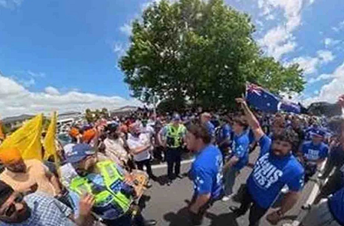 نیوزی لینڈ: دائیں بازو کے عیسائی گروہ نے سکھوں کے پریڈ میں رکاوٹ ڈالی