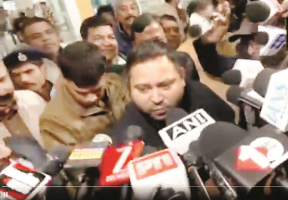 سیاسی منظر نامہ پر تیجسوی یادو کی واپسی، نتیش کمار پر حملہ 