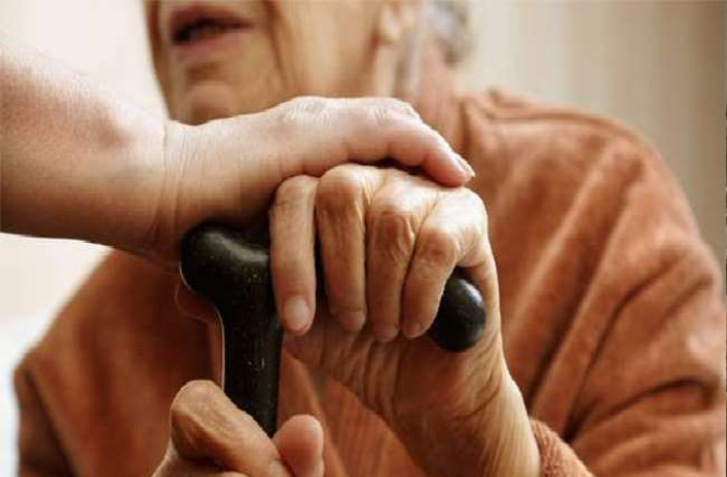 کیرالا میں معمر افراد کی تعداد سب سے زیادہ؛ ’دیکھ بھال کی شدید کمی‘ کا سامنا