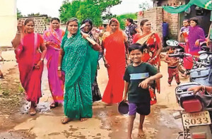جالنہ میں خواتین کا شراب کے خلاف مورچہ، غیر قانونی اڈے بند کروانے کا مطالبہ