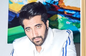 شاہ رخ خان اور منوج باجپائی کے ساتھ کام کرنا خواب سچ ہونے جیسا ہے: اکشے اوبرائے