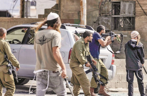 امسال اب تک مغربی کنارہ میں۷۰؍فلسطینی شہید،  آباد کاروں کے حملوں میں اضافہ
