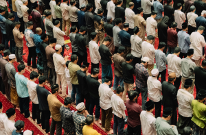 یوپی: سڑک پر نماز عید ادا کرنے کے الزام میں ۴۰؍ افراد کے خلاف مقدمہ درج