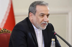 آبنائے ہرمز سے ہندوستانی جہازوں کو گزرنے کی اجازت ہے: عباس عراقچی