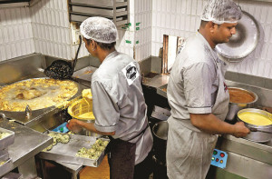 کمرشیل گیس سلنڈرکی قلت  سے۲۰؍فیصد ہوٹل  بند!