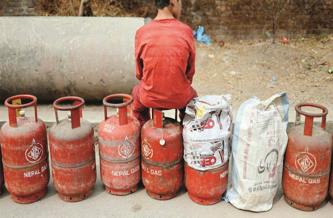 The government is denying reports of a shortage of LPG gas cylinders in the country, but the ground situation appears to be the opposite.