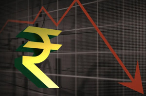 روپیہ ۳۹؍ پیسے کم ہو کر۲۱ء۹۲؍ فی ڈالر کی ریکارڈ نچلی سطح پر بند