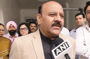 فاروق عبداللہ پر حملے کے بعد سیکوریٹی پر بحث، نائب وزیر اعلیٰ کی شکایت 