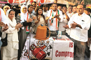 واکولہ: ایل پی جی بحران کیخلاف کانگریس کا دھرنا