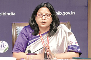 ایل پی جی سلنڈر بکنگ کے قواعد میں کوئی تبدیلی نہیں ہوئی : وزارت پیٹرولیم 