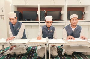 حفاظ سے گفتگو میں ایسے کئی لمحے آئے جب خود پر قابو مشکل تھا!