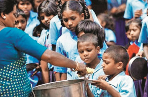 گیس سلنڈرکی قلت سے مڈڈے میل اسکیم متاثر