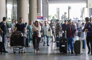 خلیجی کشیدگی: ایک ہفتے میں ۵۲؍ ہزار سے زائد ہندوستانی وطن لوٹے