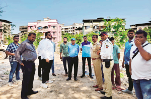 میراروڈ: غیر قانونی طریقے سے کچرا ڈالنے والے ڈرائیور کو پولیس کے حوالے کیا گیا