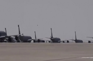 سعودی اڈے پر حملہ، یمن سے میزائل، حوثیوں کی کھلی وارننگ نے خطرہ بڑھا دیا