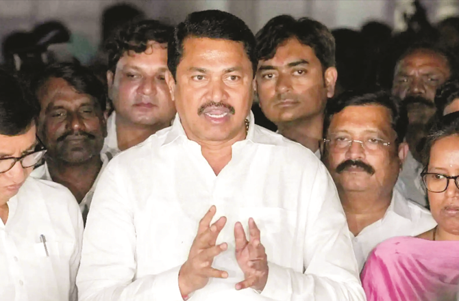Congress leader Nana Patole and others. (File photo)