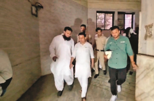 بھیونڈی: رکن پارلیمان کا دورہ اور اندراگاندھی اسپتال کی بجلی گل