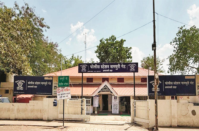 A case has been registered at Nagpuri Gate police station.