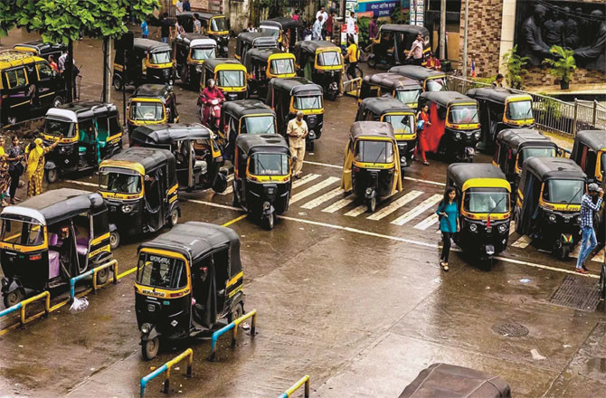 Rickshaw drivers have demanded a fare hike. (File photo)