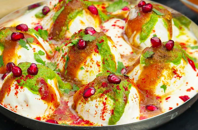 Safed Urad Dal Ke Dahi Bade. Photo: INN