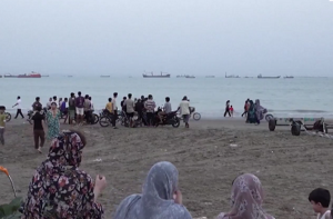ٹرمپ کے آبنائے ہرمز کھلنے کے دعوے کو ایرانی میڈیا نے ’’حقیقت سے دور‘‘ قرار دیا